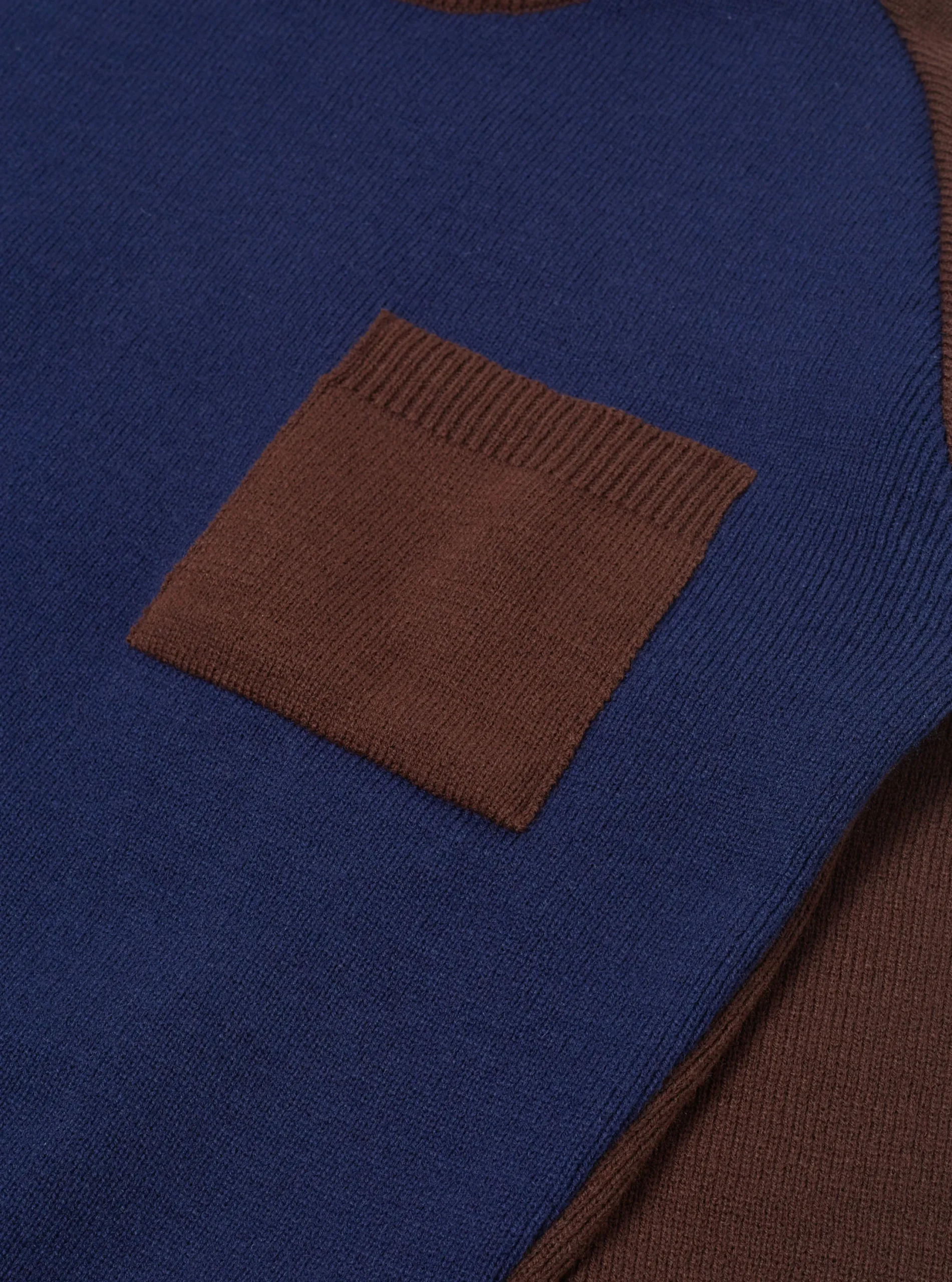 Best Loose Pocket Crew In Brown/Navy Scottish Knit Men Knitwear.