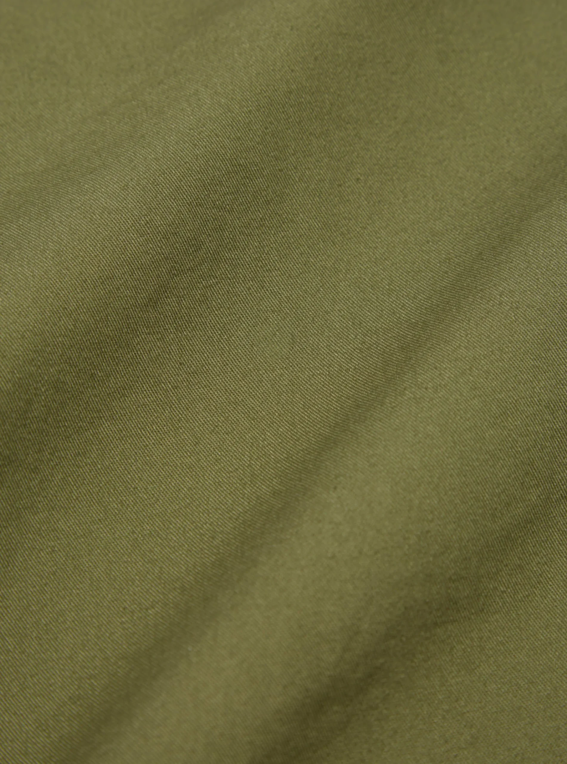 Store Parachute Pant In Olive Fine Twill Men Trousers.
