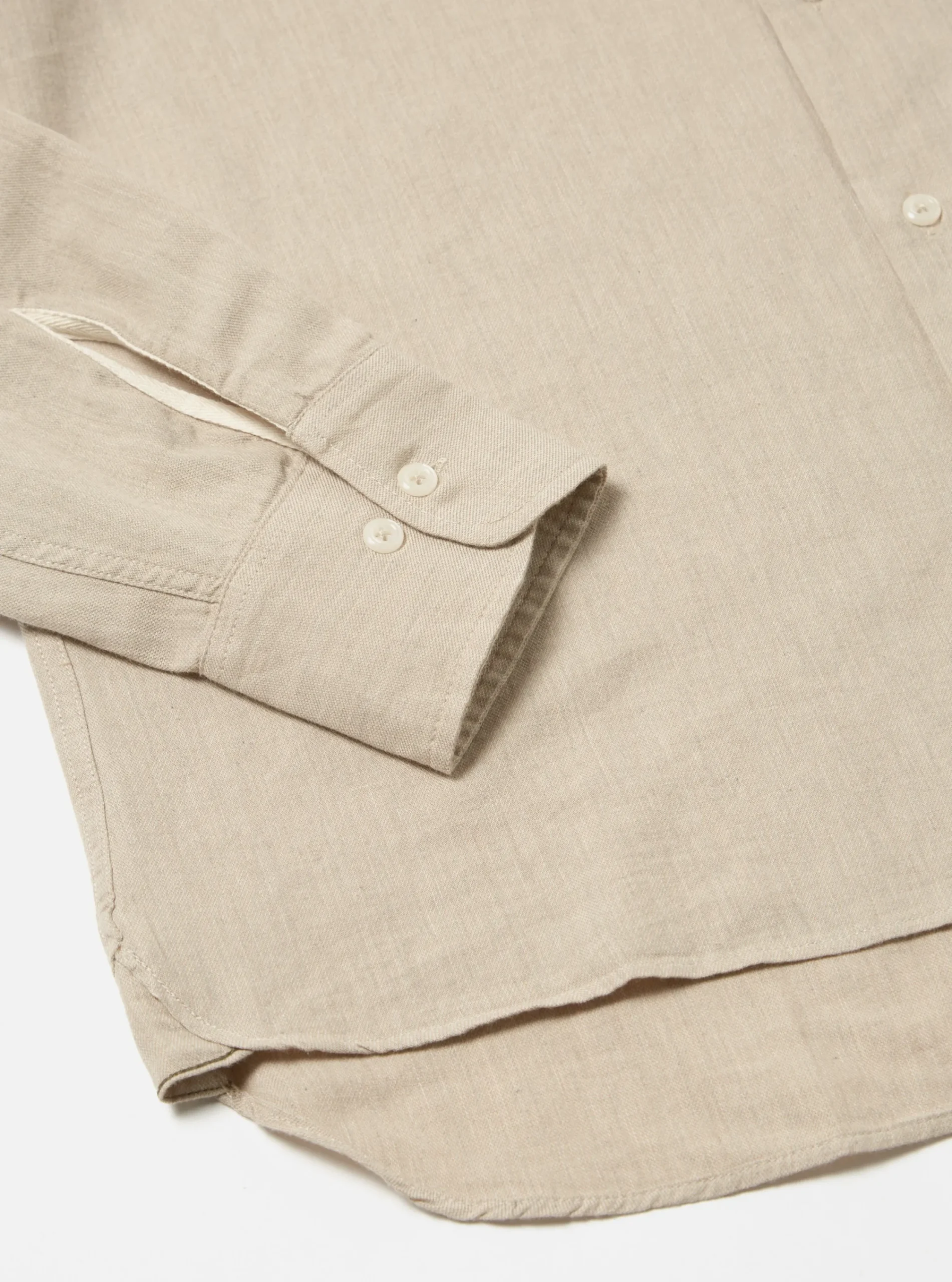 Hot Square Pocket Shirt In Sand It Brushed Twill Men Shirts.
